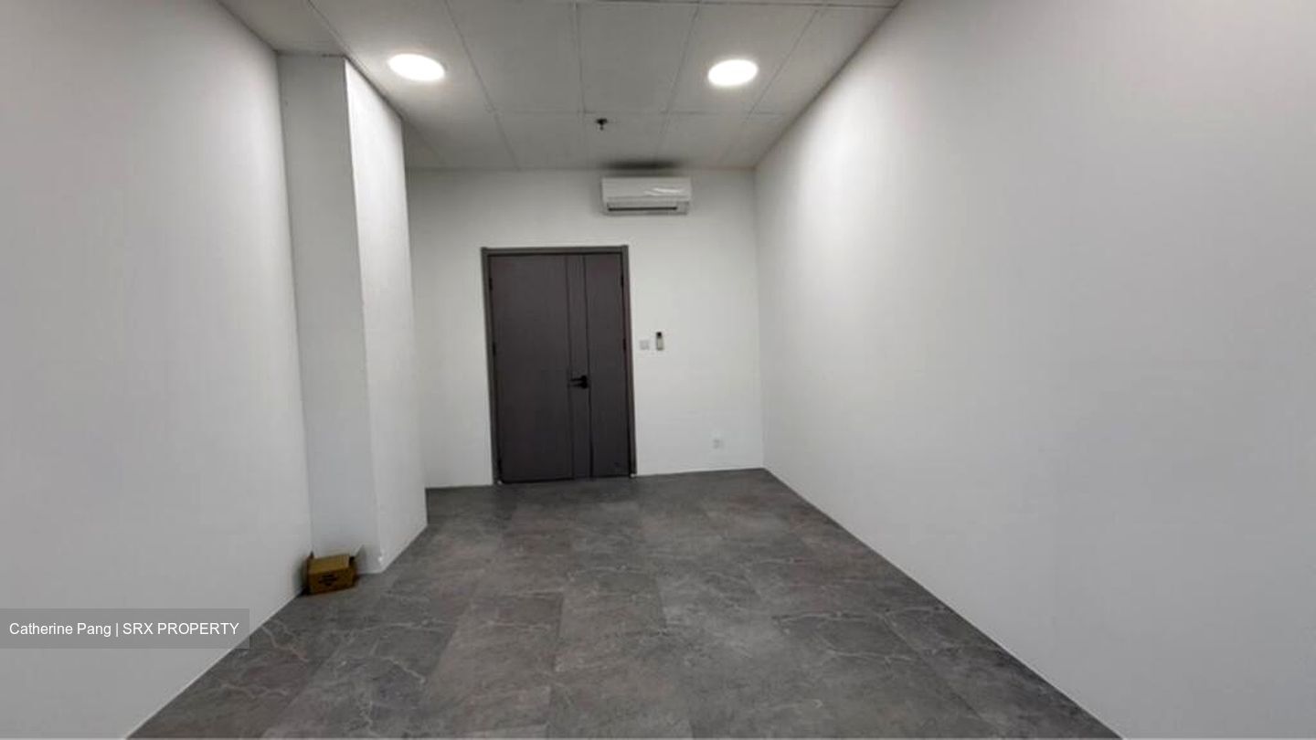 Sindo Industrial Building (D13), Factory #510878331